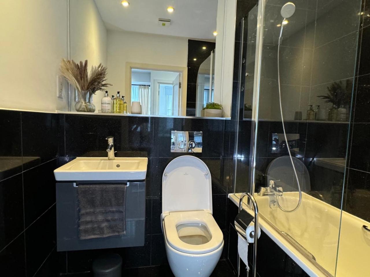 Luxury 2 Bedroom Apartment In Central Croydon With Free Parking Εξωτερικό φωτογραφία
